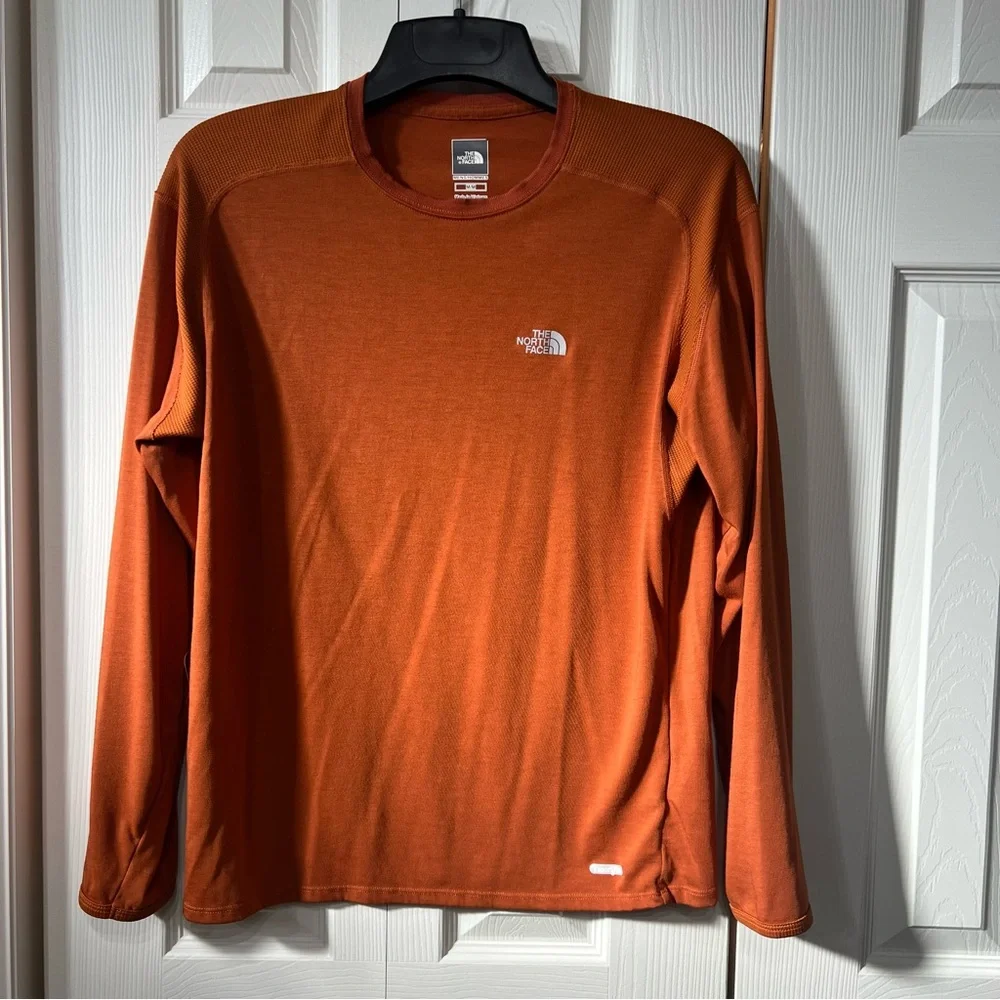 The North Face Men M Vaporwick Performance Activewear Hiking Running long sleeve